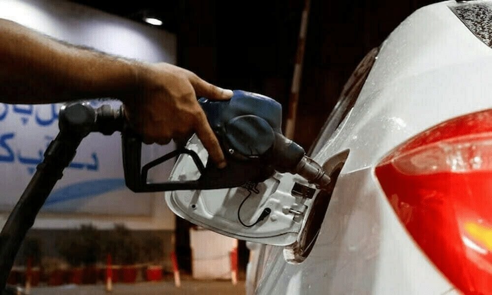 Pakistan keeps petrol price unchanged, slashes diesel by Rs3.05 per litre