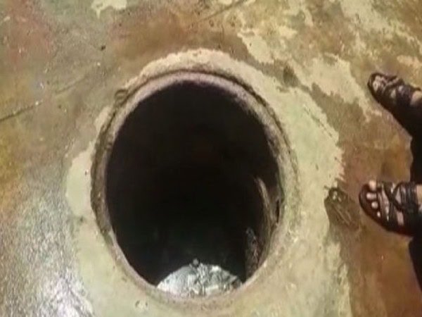 5-year-old boy dies after falling into open manhole in Karachi