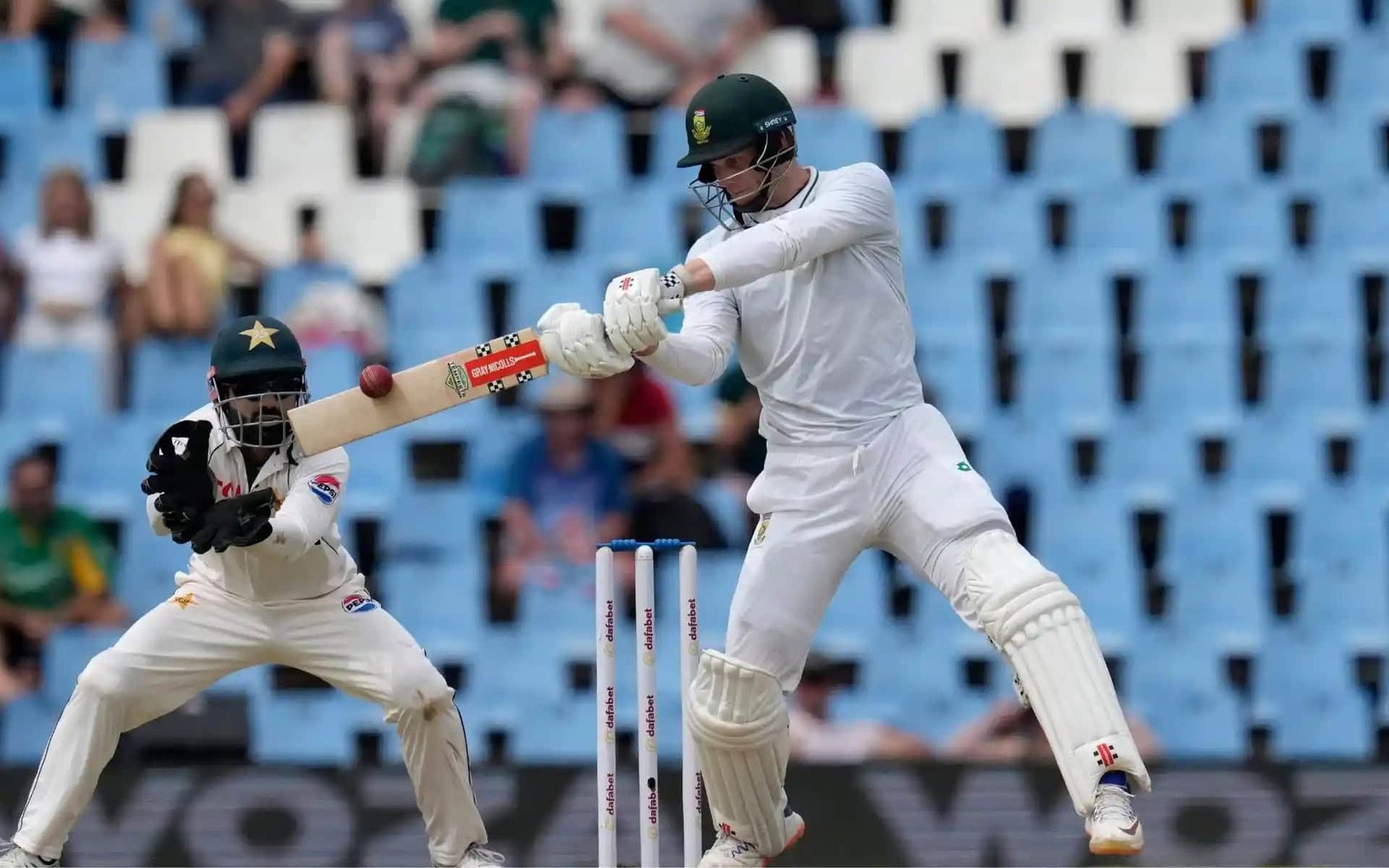 South Africa beat Pakistan by 10 wickets in second Test